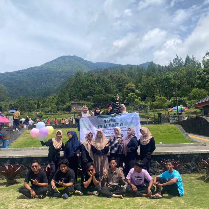 Kegiatan Makrab Lintas Semester